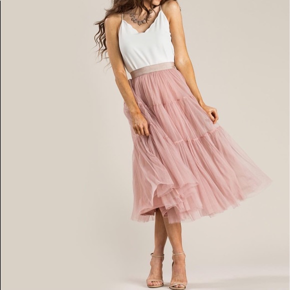 Dresses & Skirts - Dusty rose tulle midi skirt